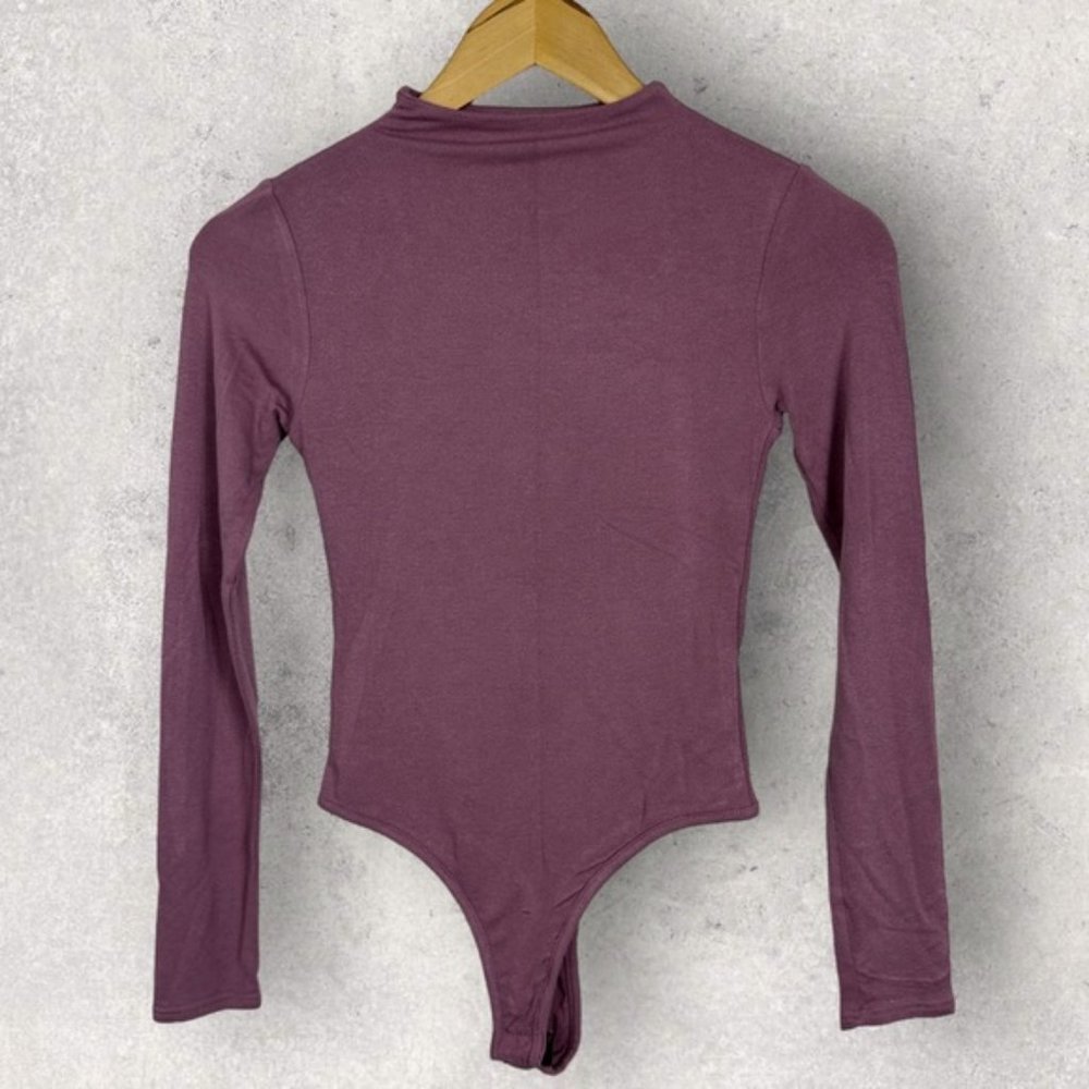 Naked Wardrobe Mauve Long Sleeve Mock Neck Snap Thong Bodysuit Size Small USA S